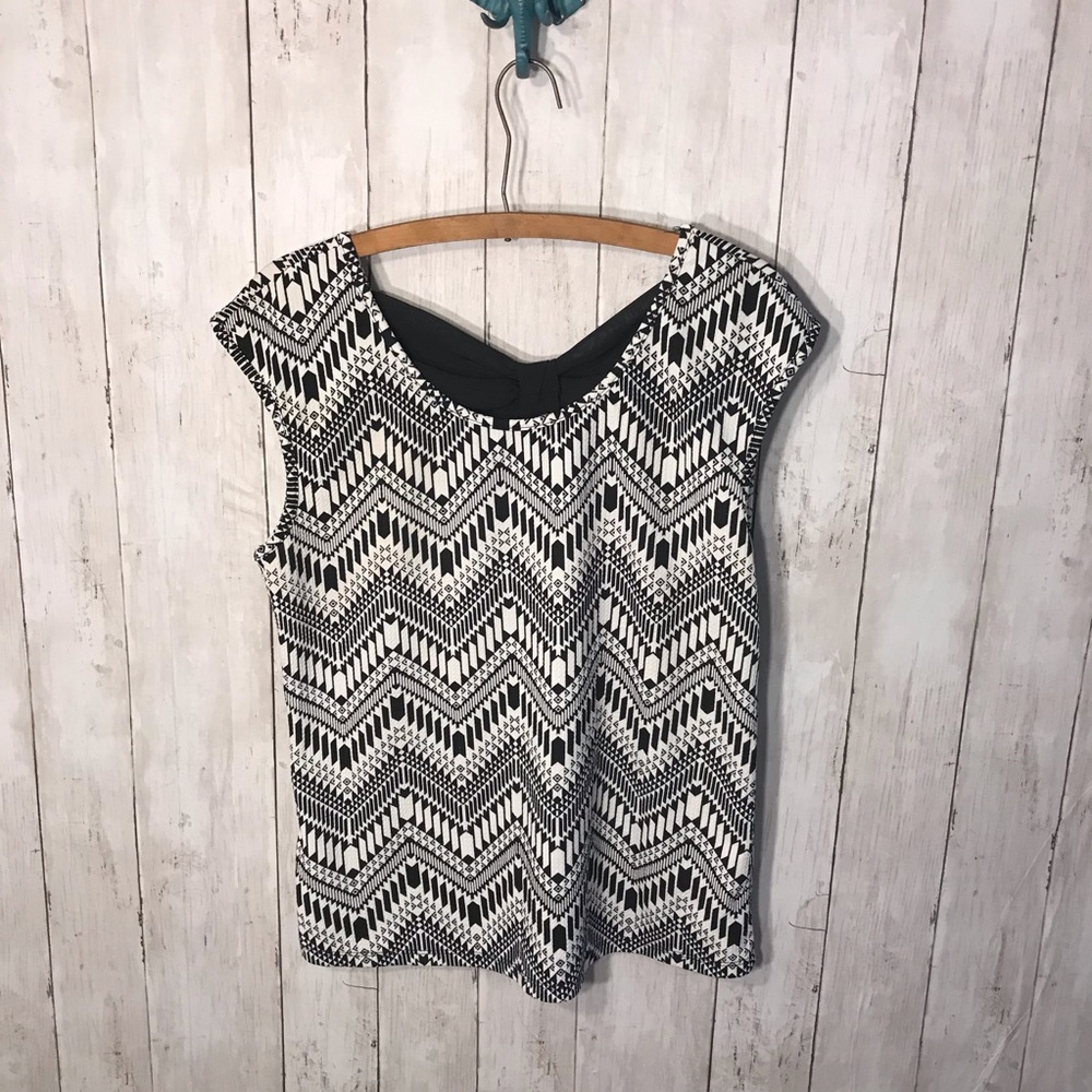Rue 21 Black And White Bow Shirt Size Xtra Large